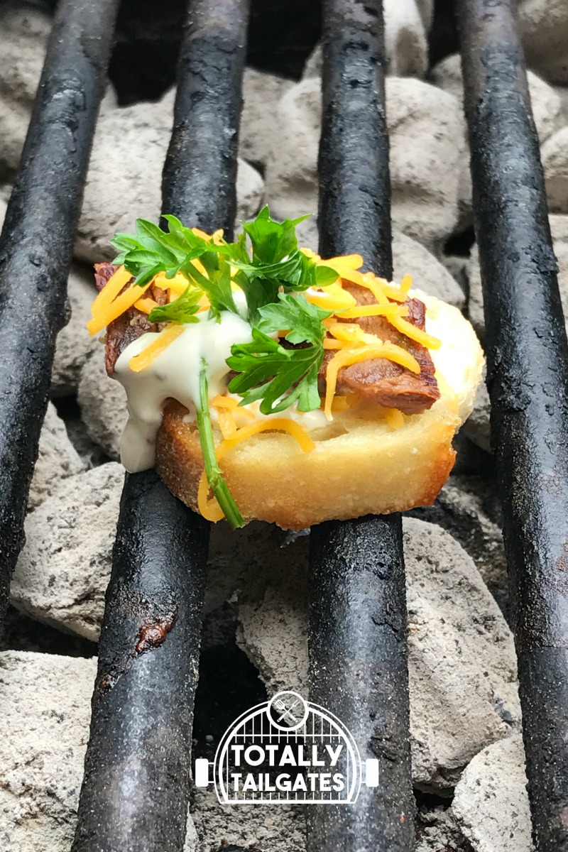 Skirt Steak Crostini Bites are great appetizers for football game-days, New Year's Eve, and parties!