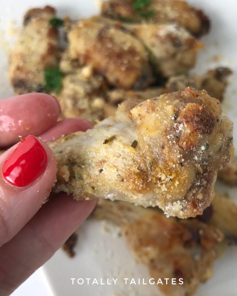 Garlicky Parmesan Chicken Wings
